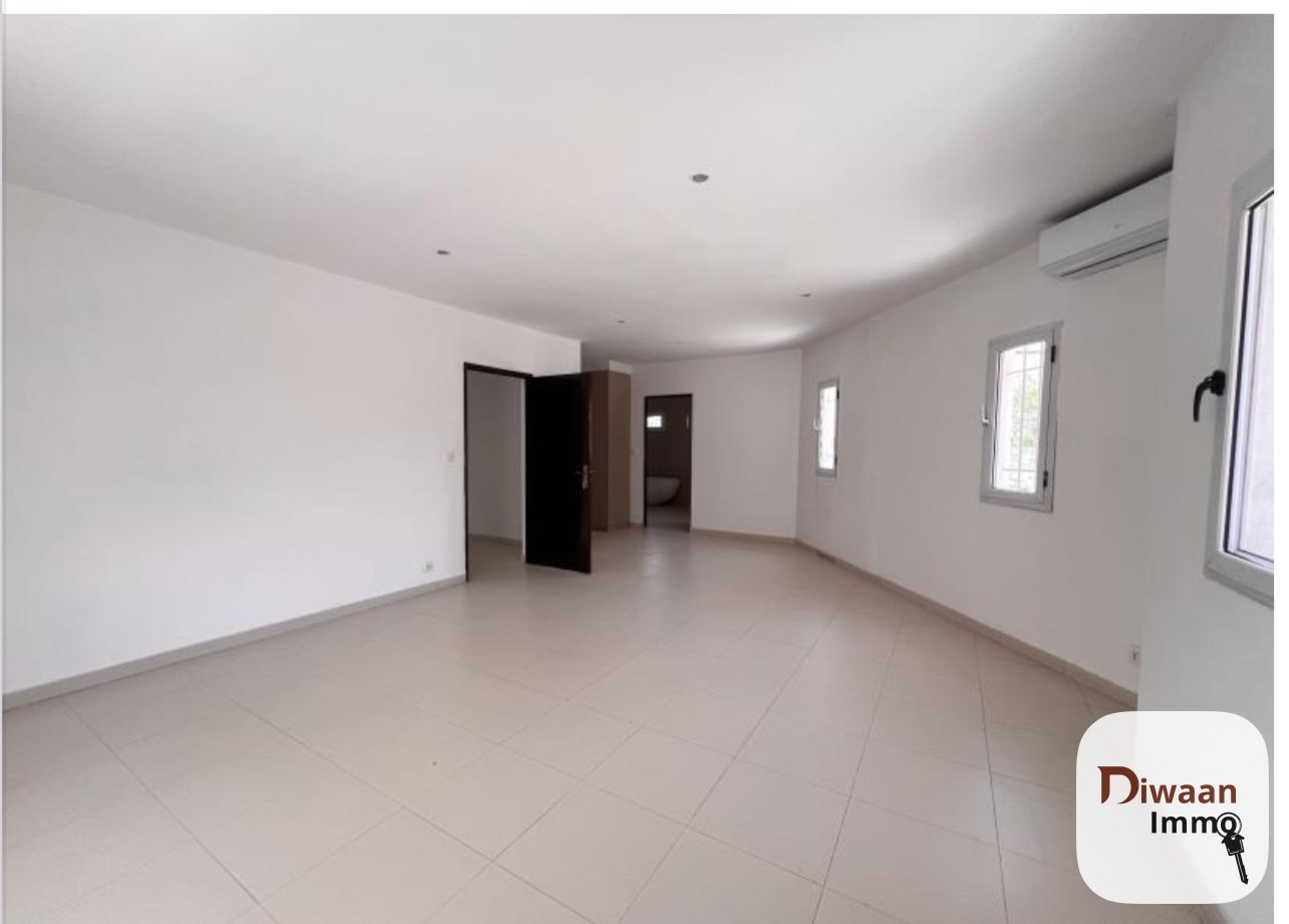 Villa F7 a la cité Africa Mermoz - Image 4