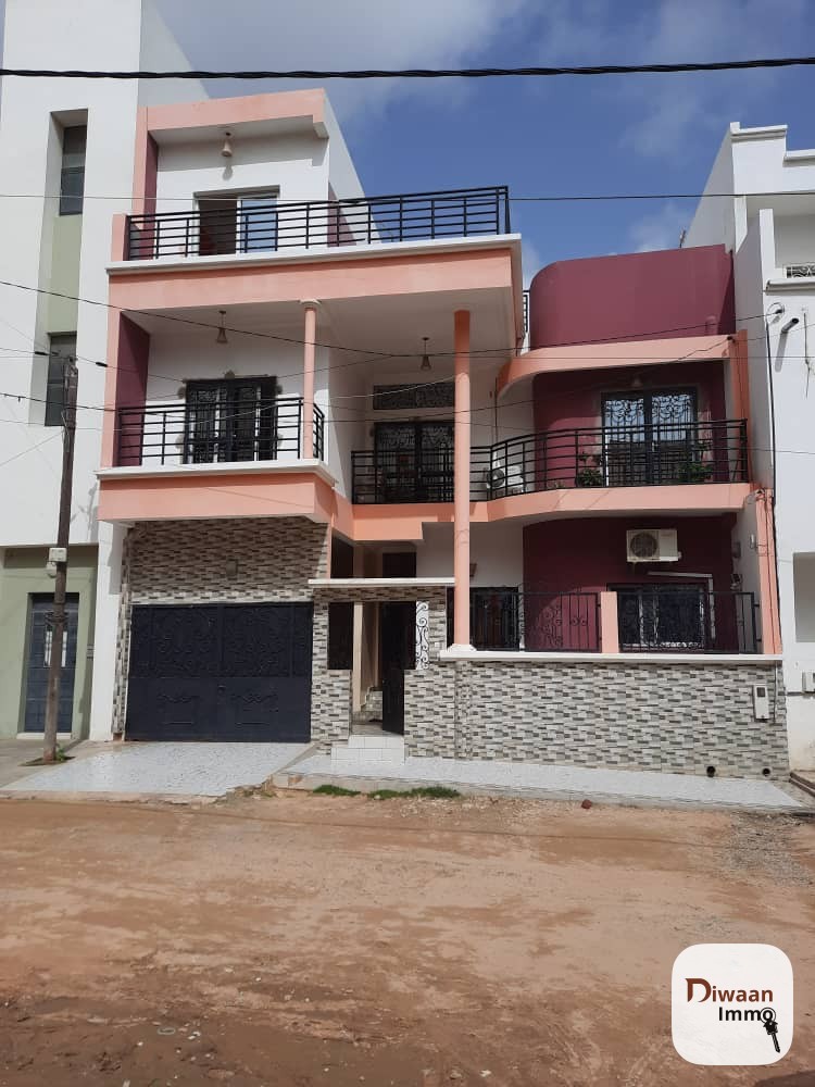 Maison R+2 à louer Yoff Hangar pèlerin