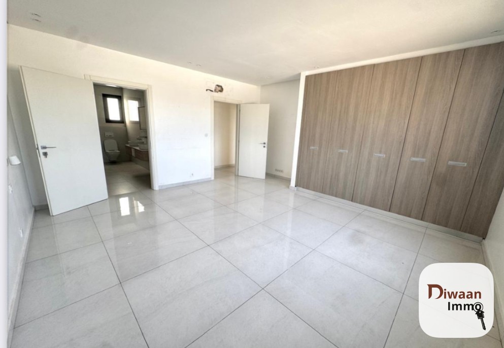 Appartement F4 Plateau à louer avec une grande tèrrasse - Image 4