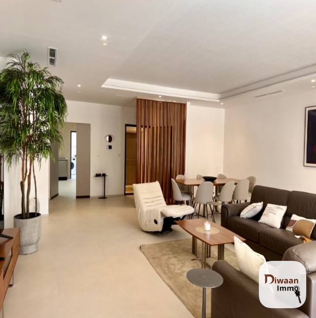 Appartement F4 entièrement meublé à louer au 3eme étage au plateau