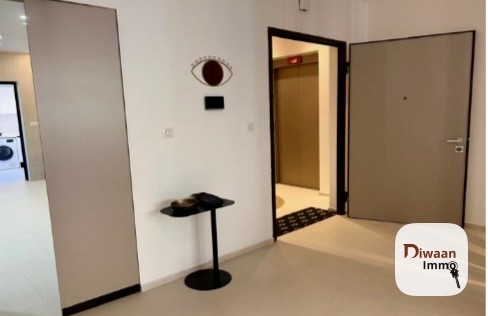 Appartement F4 entièrement meublé à louer au 3eme étage au plateau - Image 2