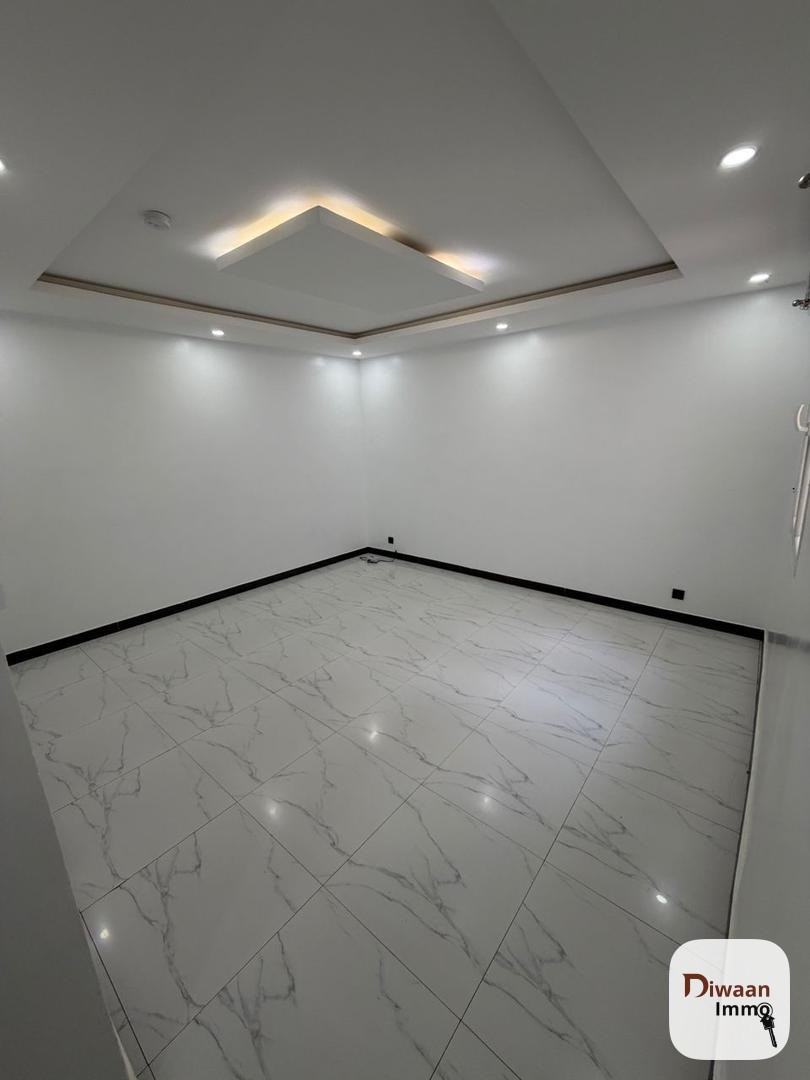 Appartement F5 à louer à la cité Dallal Diam - Image 10