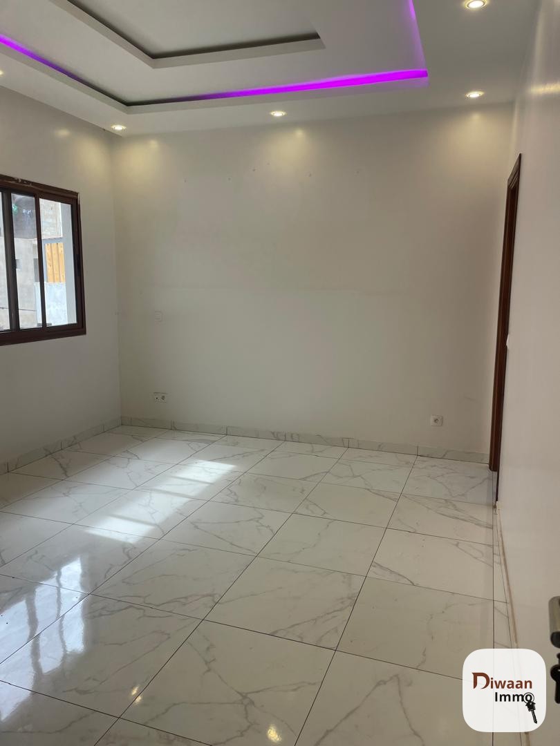 Appartement F4 à louer à la cité mbackiyou Faye - Image 4