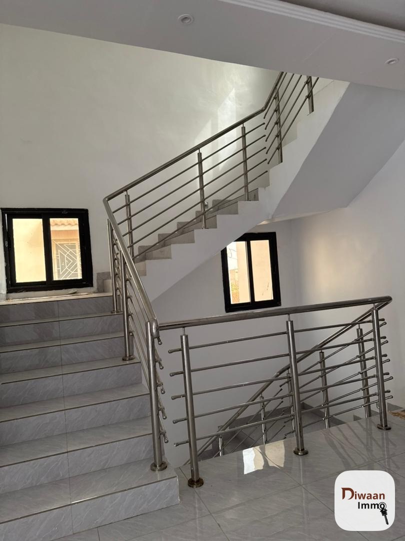 Villa meublé à vendre à toubab dialaw - Image 5