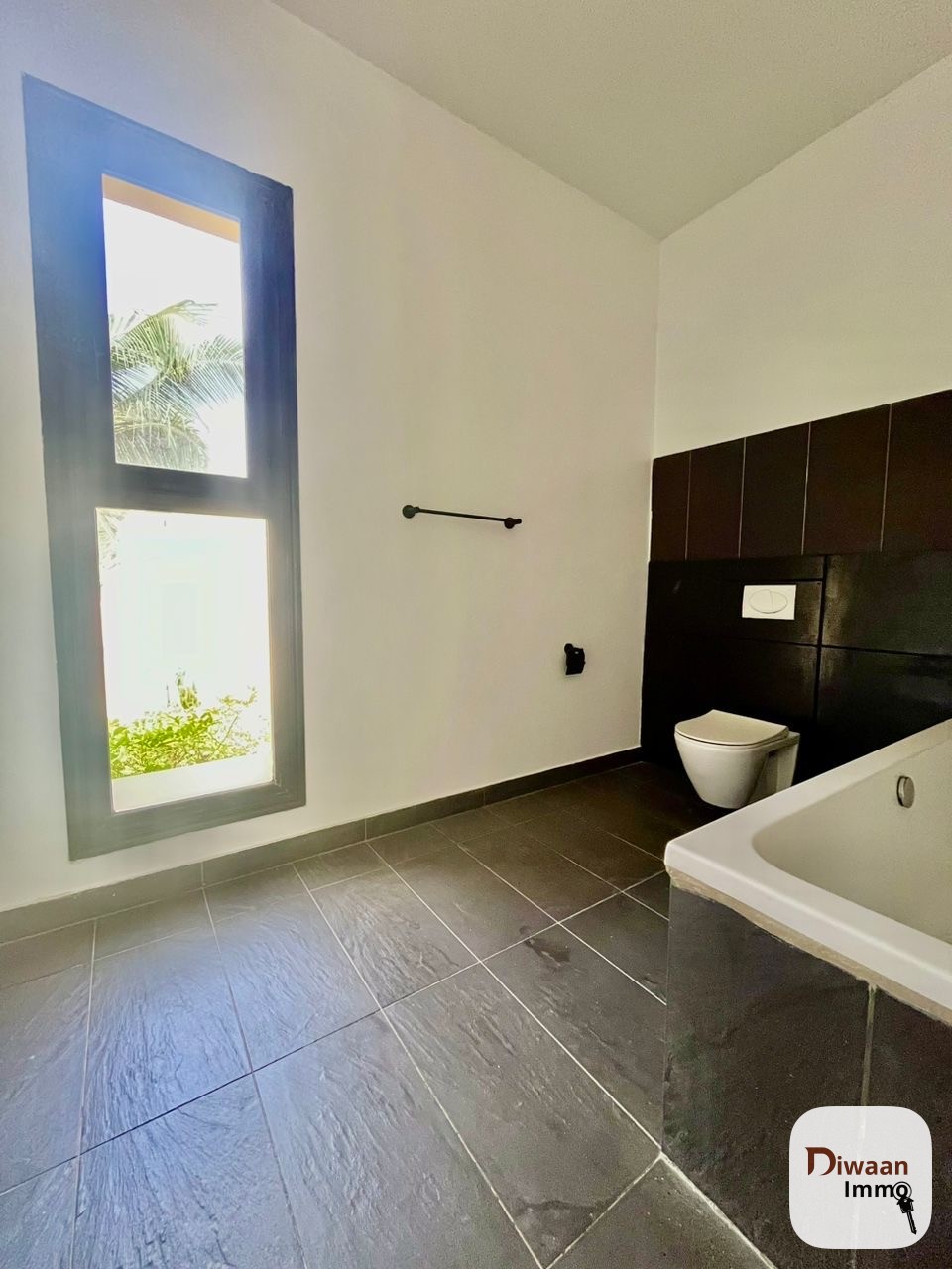 Villa R+1 a louer à Fann Residence - Image 3