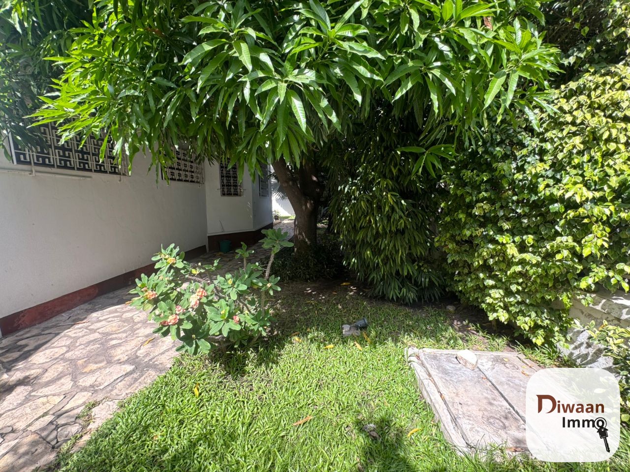 Villa à louer sur la corniche du Plateau - Image 18