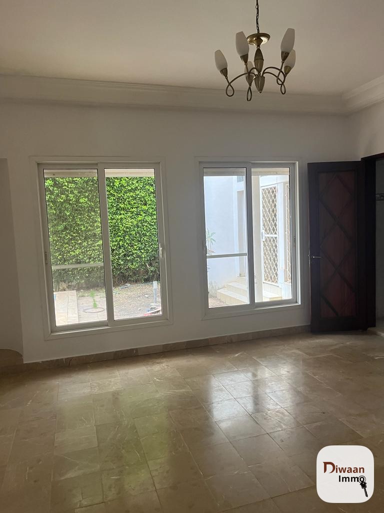 Villa R+1  à louer aux Almadies - Image 14