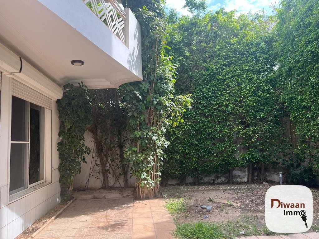 Villa R+1  à louer aux Almadies - Image 37