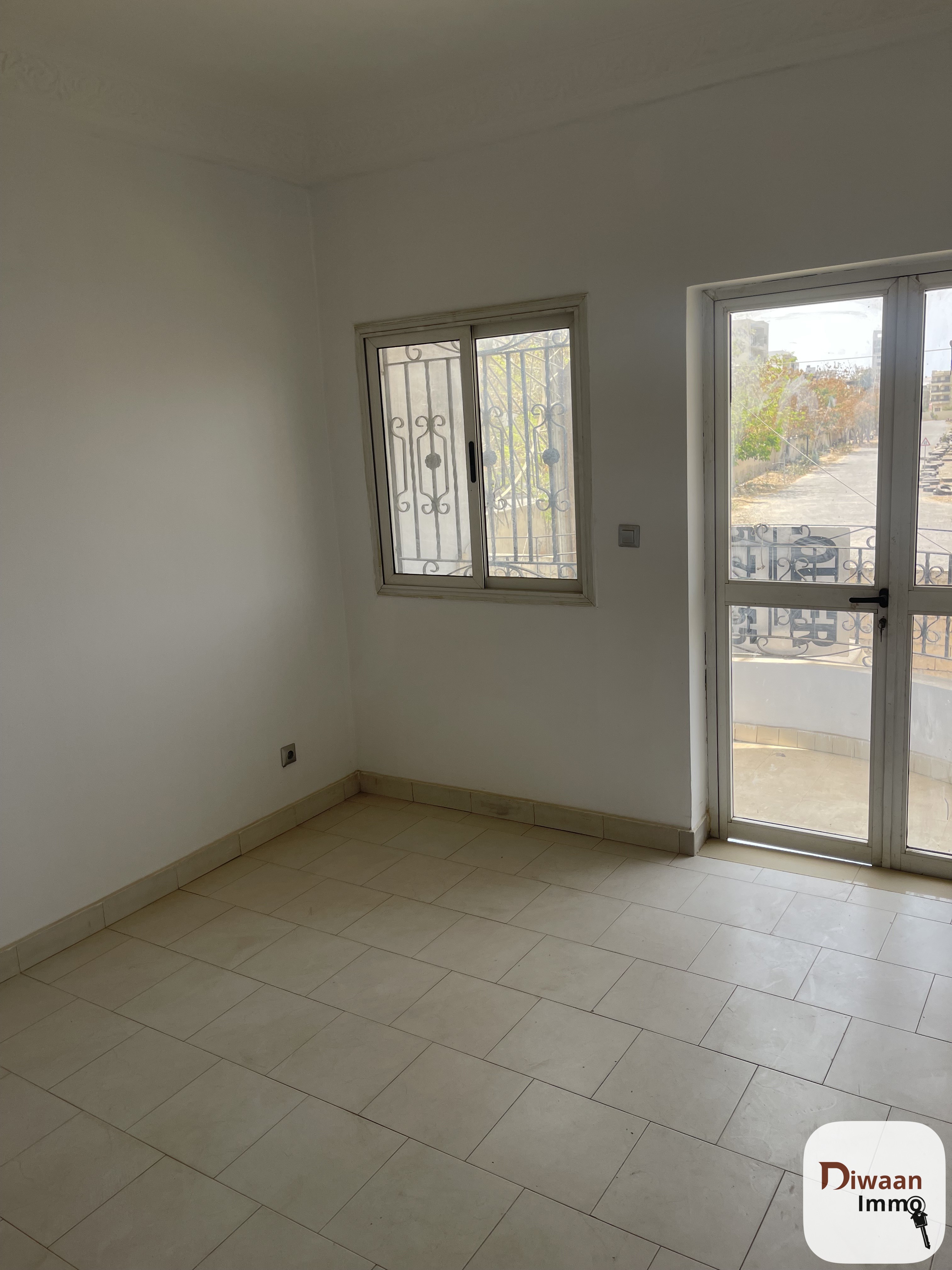 Appartement F4 à louer à la cité Batrain - Image 4