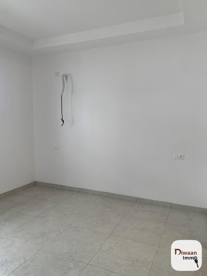 Appartement F4 à louer aux Mamelles immeuble avec salle de sport et piscine - Image 19