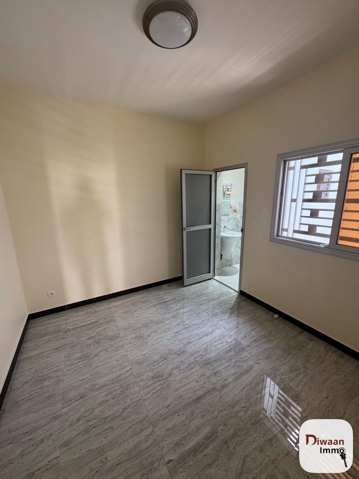 Appartement F4 à louer aux Almadies derrière Katia