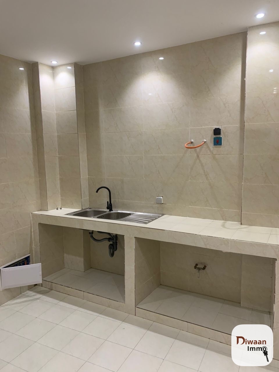 Appartement F2 à louer à la Zone A - Image 1