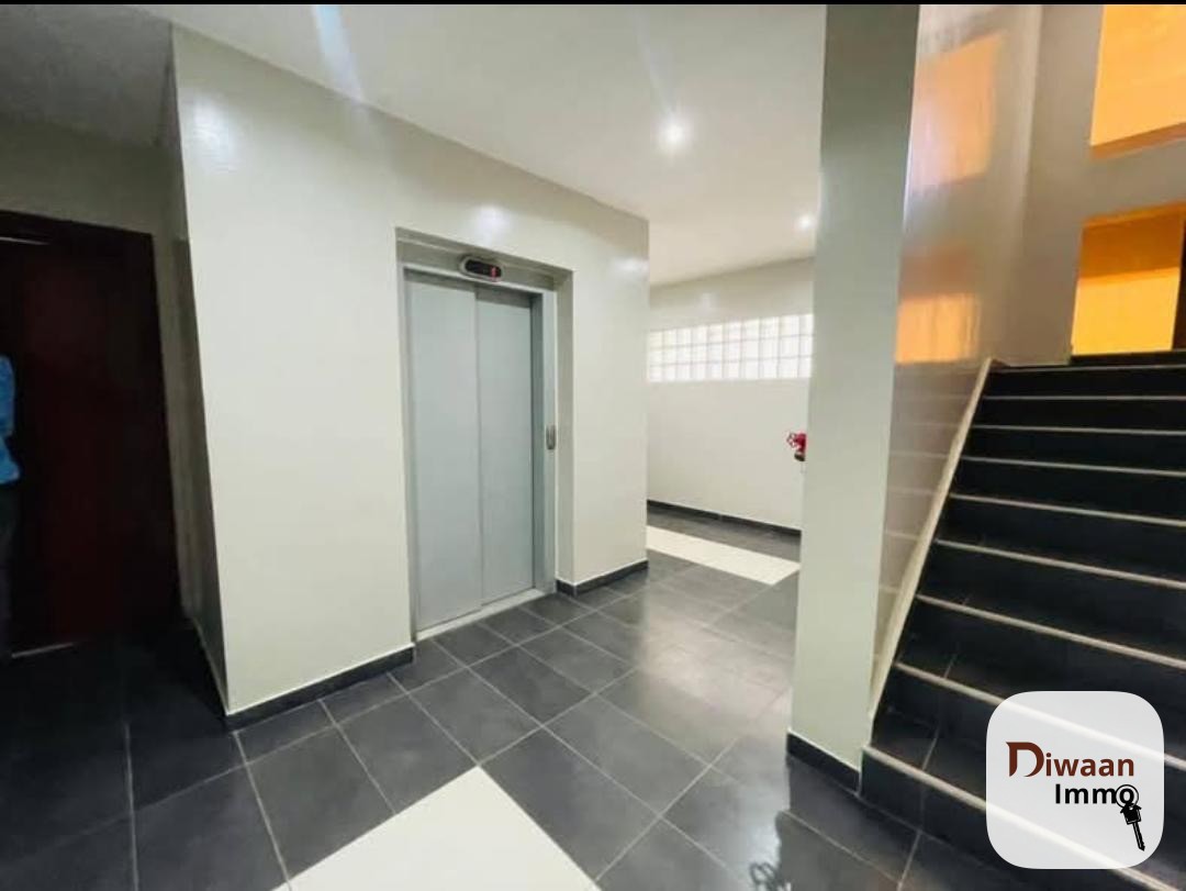 Appartement F4 neuf de 170 m2 à vendre au Point E - Image 6