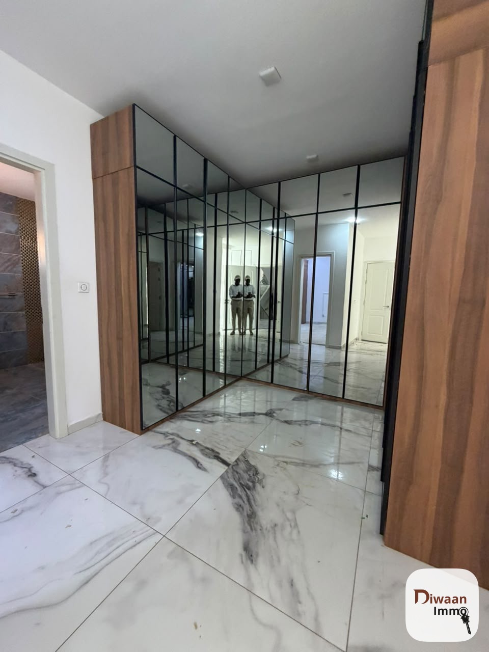 Villa d’exception de 843m2 avec 5 chambres à louer aux Almadies - Image 8