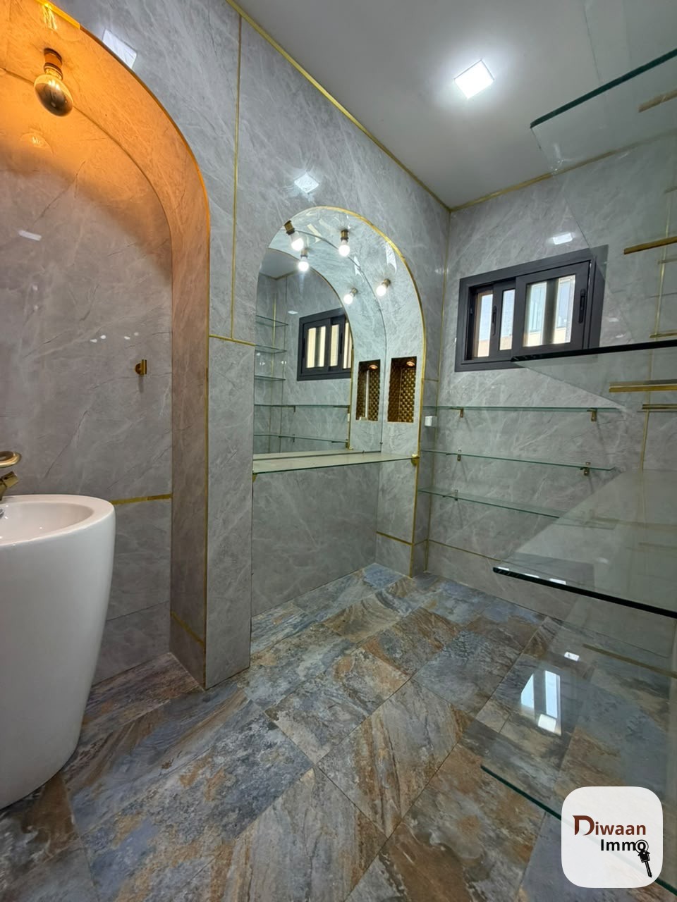 Villa d’exception de 843m2 avec 5 chambres à louer aux Almadies - Image 10