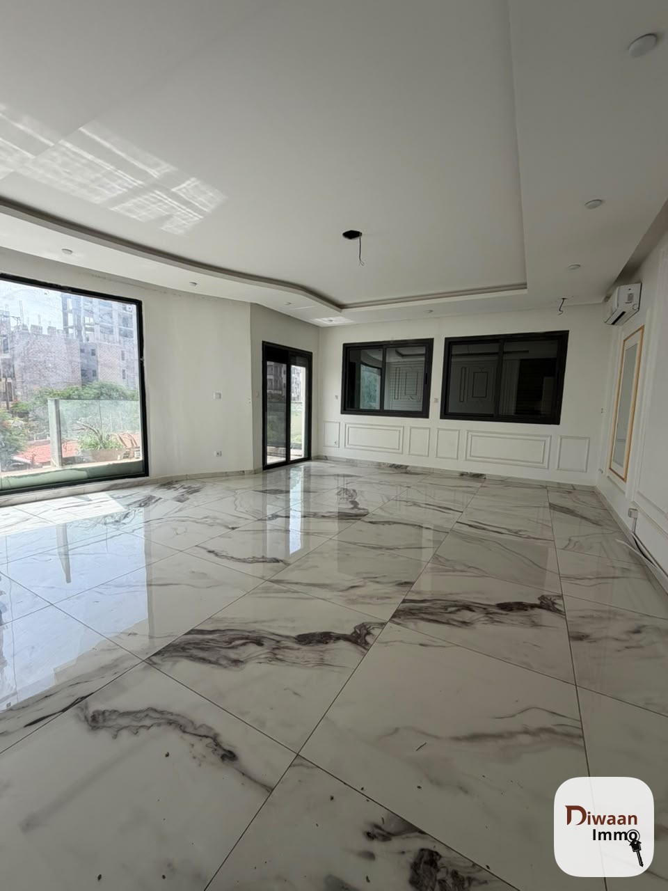 Villa d’exception de 843m2 avec 5 chambres à louer aux Almadies - Image 13