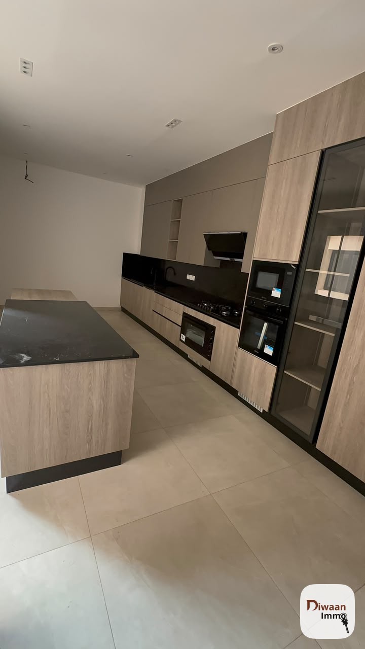 Un grand appartement de 360m2 à louer aux Almadies. - Image 9
